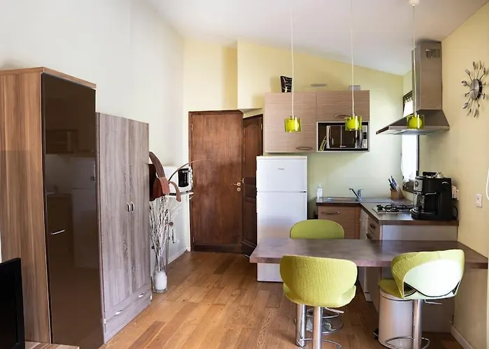 Apartamento Indépendant Avec Piscine *