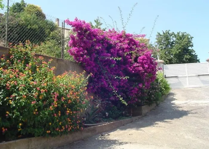 Appartement Indépendant Avec Piscine *